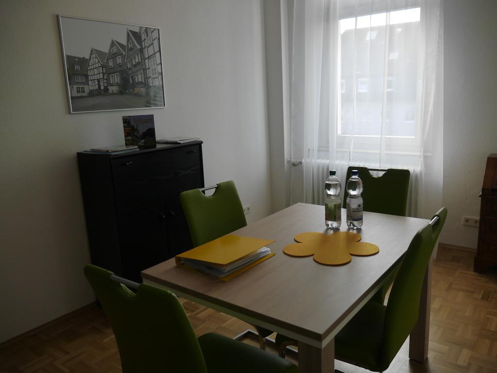 Schoene Ferien Und Messewohnung Naehe Duesseldorf Und Koeln Haan Exterior photo